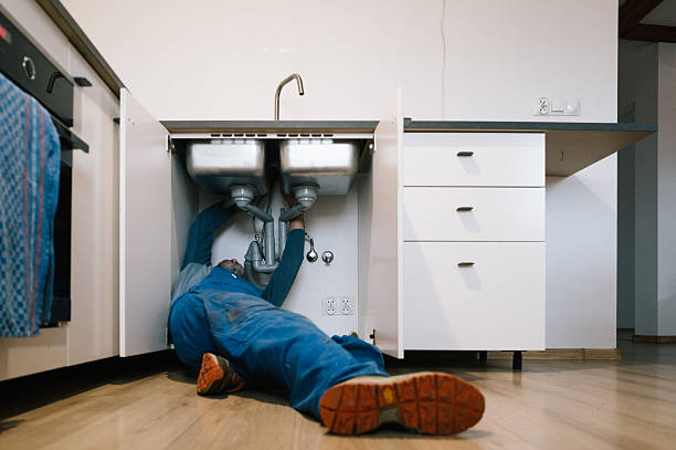 Professional Leak Detection technician working in Charlestown, IN